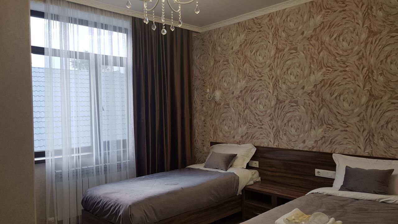 Отель Nomad Hotel Bishkek Halal Бишкек